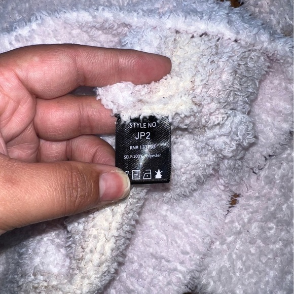 POL Fuzzy Sweater - Picture 3 of 3